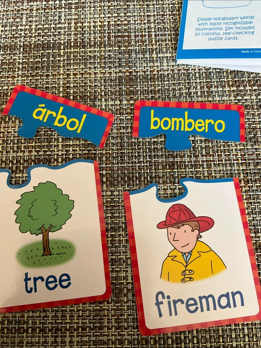 Spanish-English Kids Vocabulary Puzzle Cards - NWT